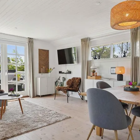 Cozy With Great Location